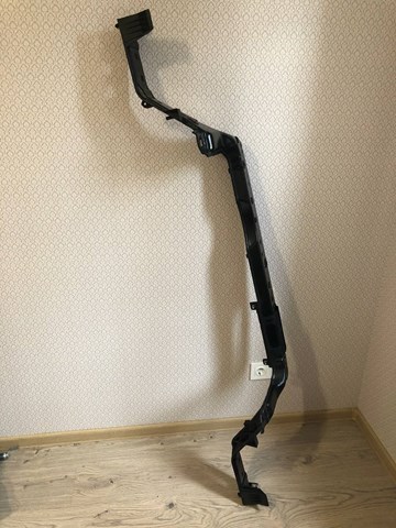 FT4Z8A284A Верхняя рамка радиатора купить Чернигов