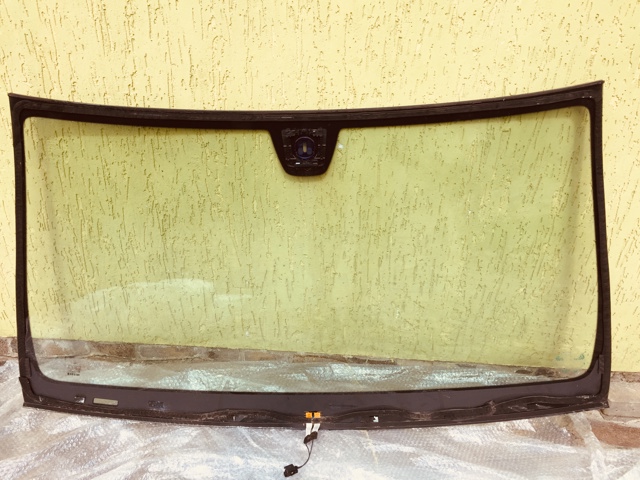 A2186701701 MERCEDES Стекло лобовое  купить в Полтава