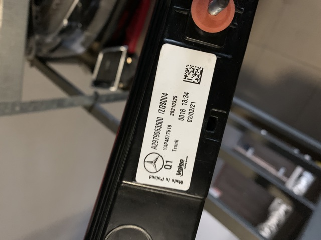 MERCEDES 2979063500 Фонарь задний центральный в наличии Ровно