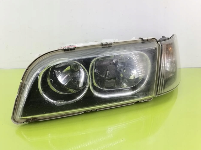 Фара правая 30899878 VOLVO