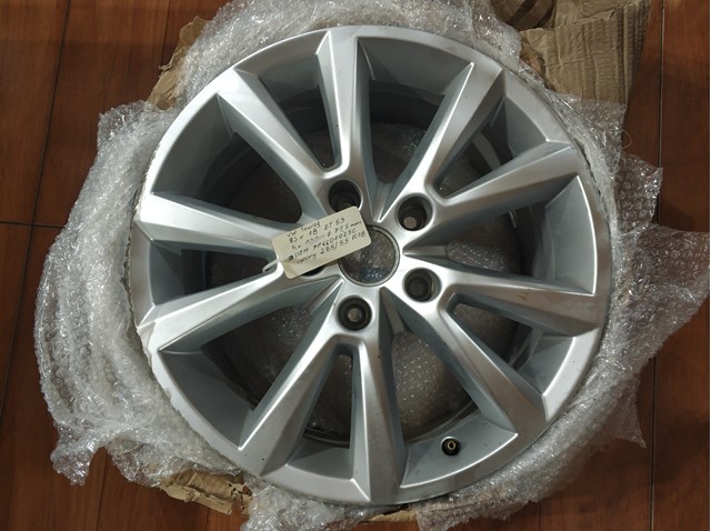 Диски на авто 7P6601025C VAG