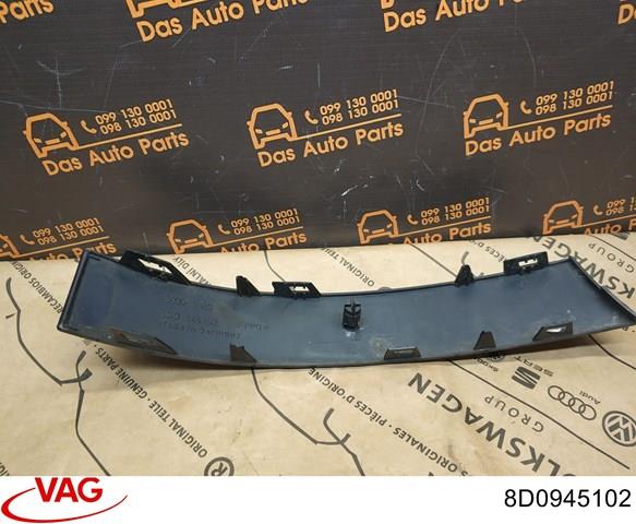 VAG 8D0945102 Накладка под задний фонарь правый в наличии Павлоград