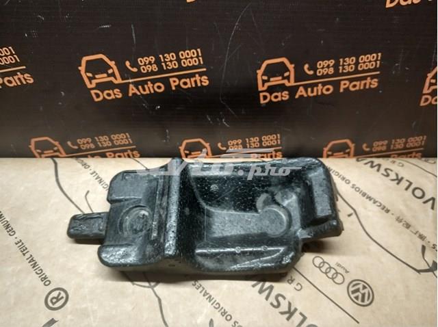 Наполнитель заднего бампера 8R0807251 VAG