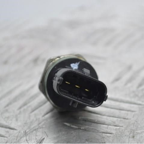 Датчик давления топлива 0281002839 BOSCH