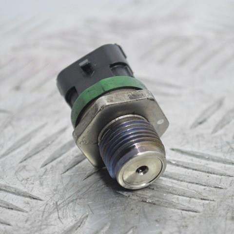 BOSCH 0281002839 Датчик давления топлива в наличии Черновцы