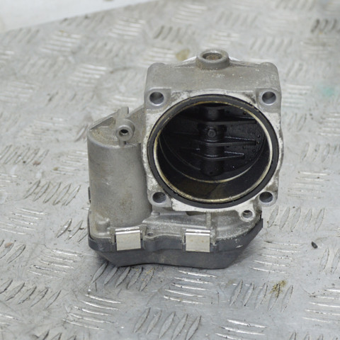 Дроссельная заслонка в сборе 7561066 BMW