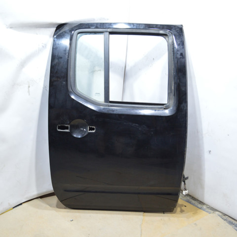 Задняя правая дверь 82100EB332 NISSAN