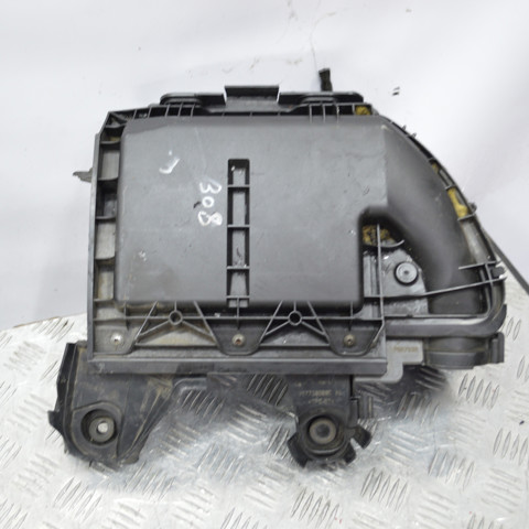  Корпус воздушного фильтра 9673061080 PEUGEOT