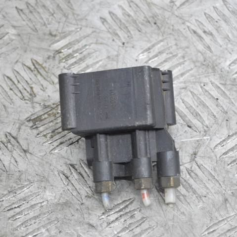 MERCEDES A2513200158 Блок клапанов регулируемой подвески в наличии Одесса