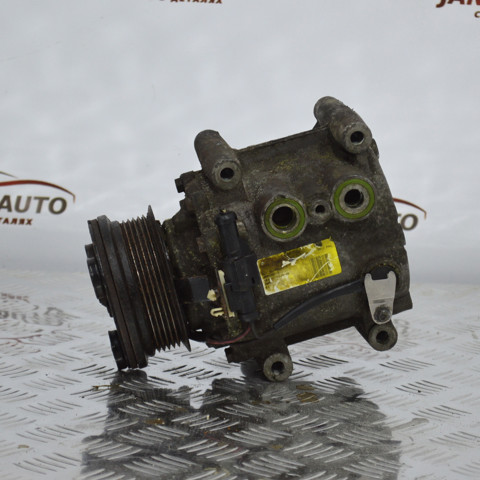 Компрессор кондиционера YR8H19D629AB JAGUAR