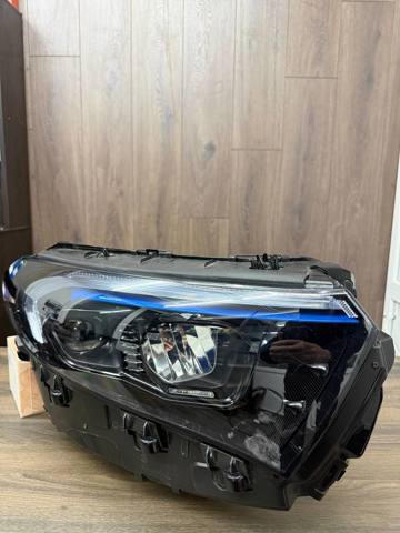 MERCEDES A2439060800 Правая фара в наличии Киев