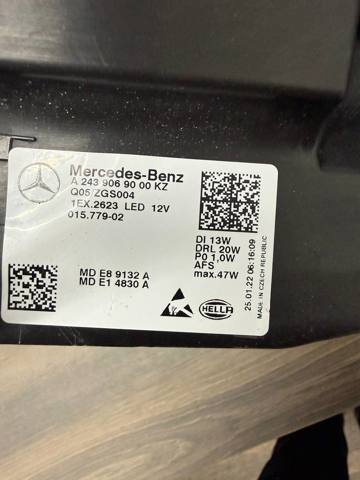 MERCEDES A2439060800 Правая фара в наличии Павлоград