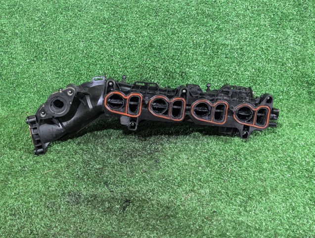 Впускной коллектор 11618513653 BMW