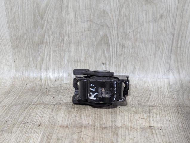 Подушка двигателя передняя 1236136150 TOYOTA