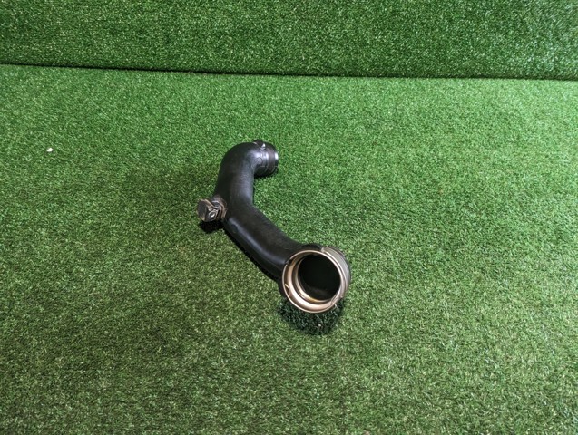 BMW 13717582314 Патрубок интеркулера в наличии Киев