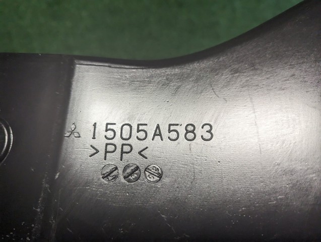 1505A583 MITSUBISHI Воздухозаборник воздушного фильтра купить в Ровно