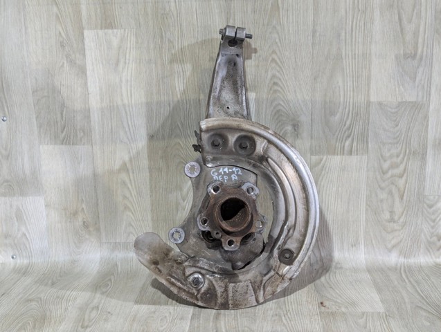 Цапфа поворотного кулака 31206884378 BMW