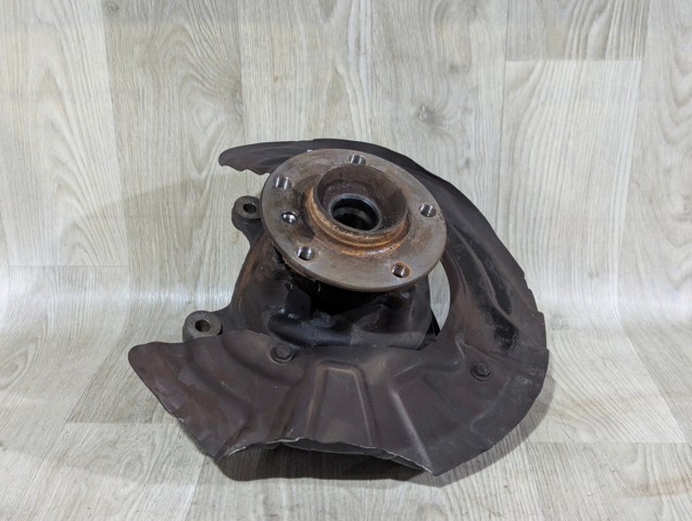 BMW 31216855954 Цапфа передняя правая в наличии Павлоград