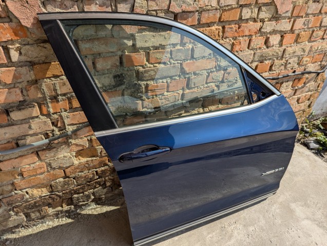 Пассажирская передняя дверь 41517355804 BMW