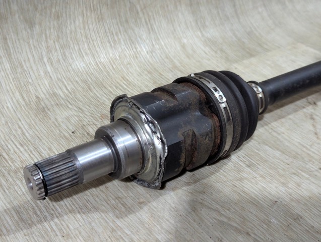 TOYOTA 423300R050 Полуось задняя правая в наличии Днепр