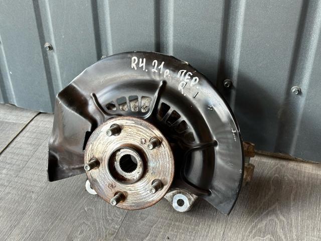 TOYOTA 432010R010 Цапфа передняя правая в наличии Ирпень