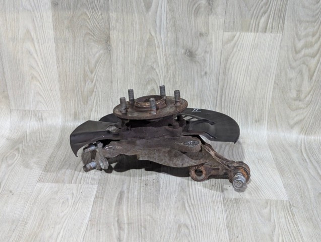 TOYOTA 4321133130 Цапфа передняя правая в наличии Днепр