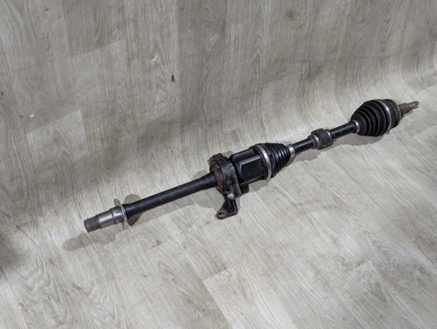 Полуось передняя, правая 4341006A00 TOYOTA