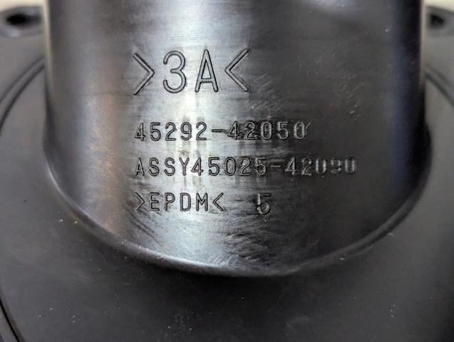 TOYOTA 4522042010 Вал рулевой колонки нижний в наличии Украина