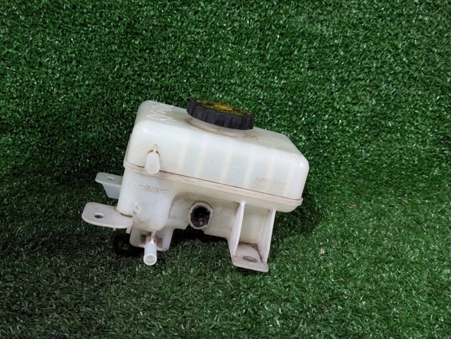 TOYOTA 4722048271 Бачок тормозной в наличии Каменское
