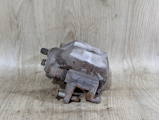 TOYOTA 4775047060 Суппорт тормозной передний левый в наличии Житомир