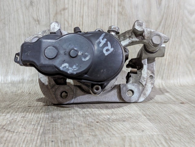 4783006170 TOYOTA Суппорт задний правый купить в Запорожье