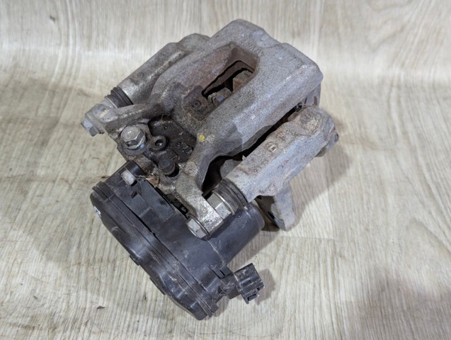 4785042090 TOYOTA Суппорт тормозной задний левый купить в Харьков