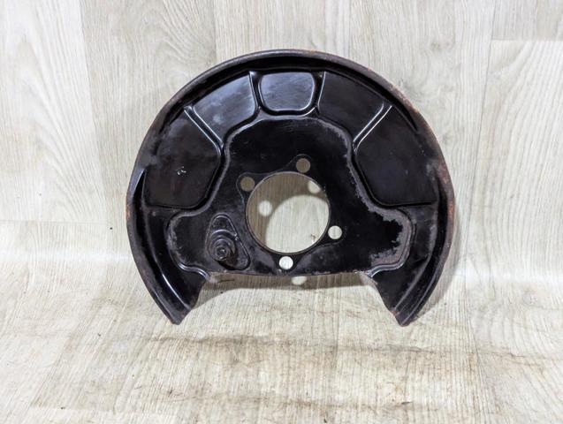 Кожух тормозного диска заднего правый 4788178010 TOYOTA