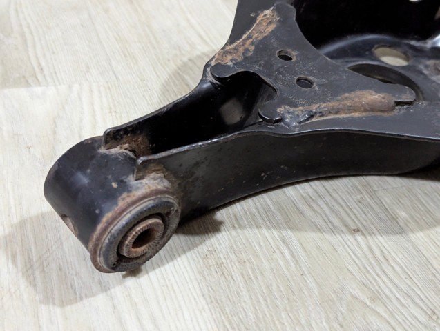 4874030140 TOYOTA Рычаг задней подвески нижний левый купить в Кривой Рог