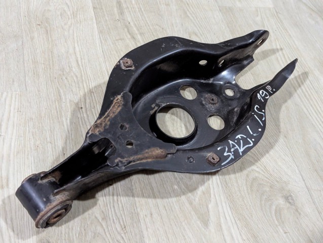 TOYOTA 4874030140 Рычаг задней подвески нижний левый в наличии Киев