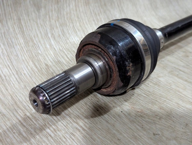 Полуось задняя, левая 49600S1000 HYUNDAI