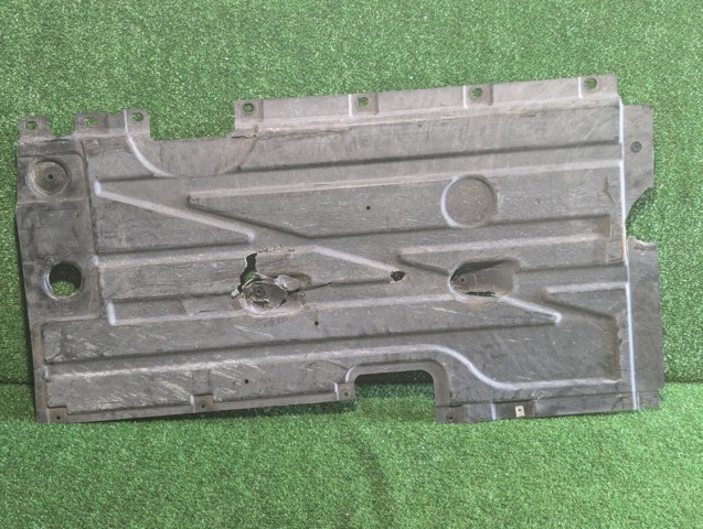 51757213671 BMW Защита днища передняя левая купить в Ужгород