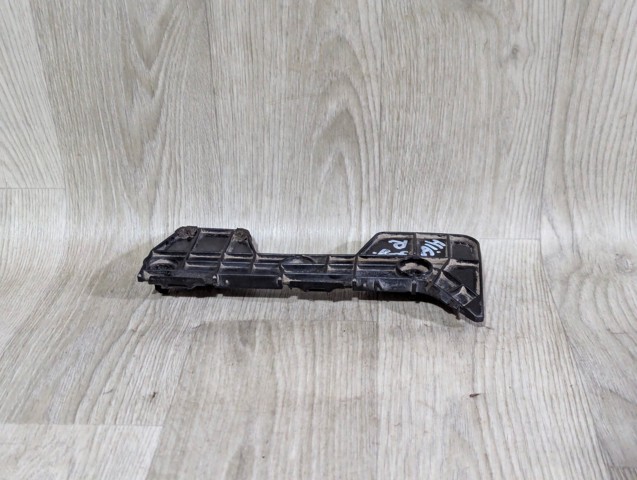 TOYOTA 5215748010 Кронштейн бампера заднего правый в наличии Киев