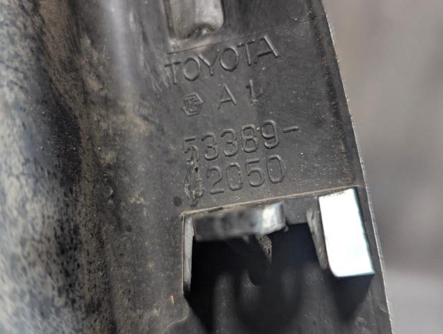 Уплотнитель капота 5338942050 TOYOTA