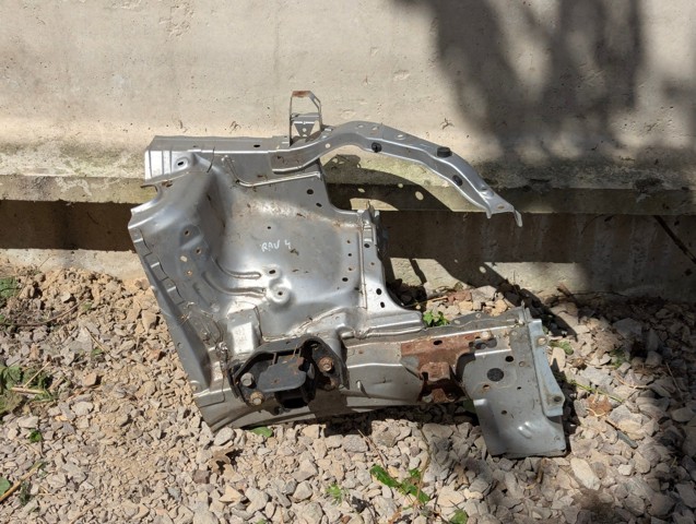 TOYOTA 5370242160 Арка крыла переднего левого в наличии Ровно