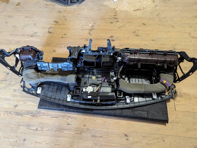 554010R01023 TOYOTA купить в Украина