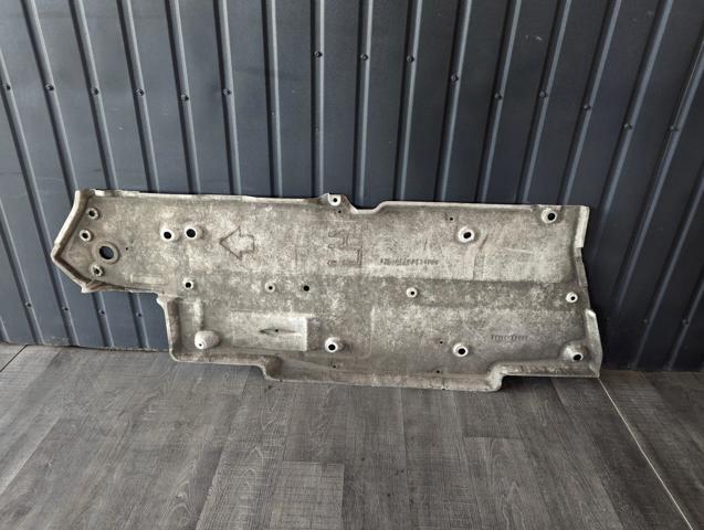Защита днища, левая 5816633040 TOYOTA
