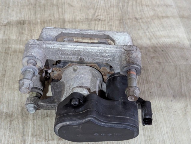 58210GI000 HYUNDAI Суппорт тормозной задний левый купить в Сумы