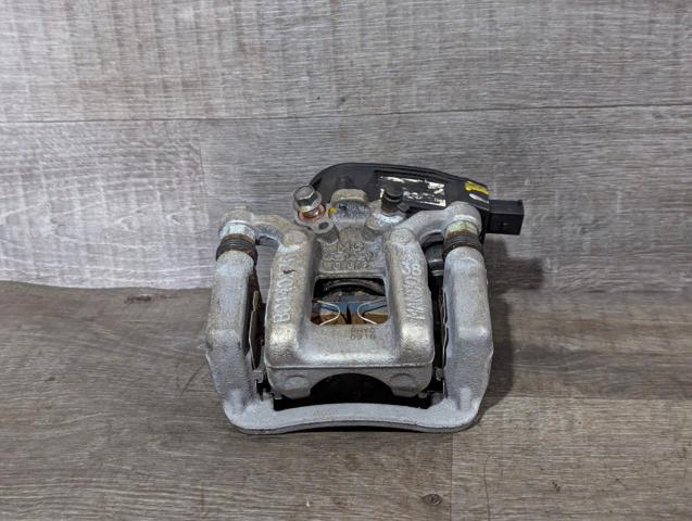 58230D3000 HYUNDAI Суппорт задний правый купить в Павлоград