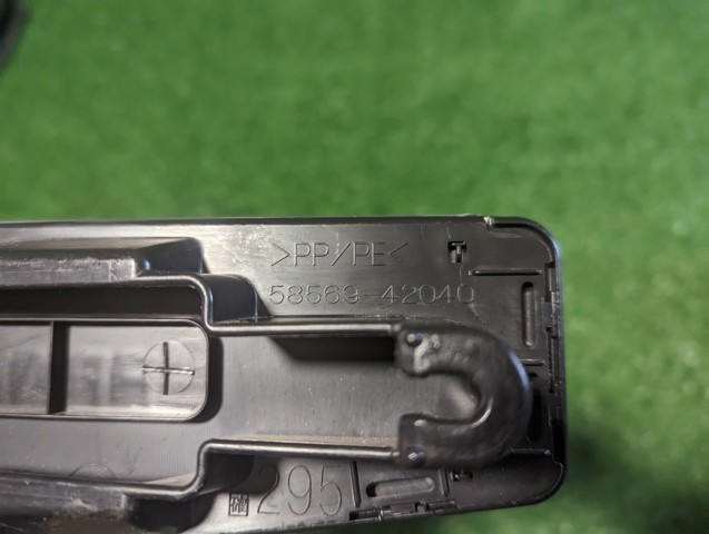 TOYOTA 5856942040 в наличии Хмельницкий