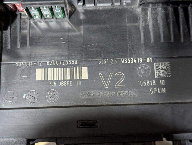 Коробка предохранителей 61149252815 BMW