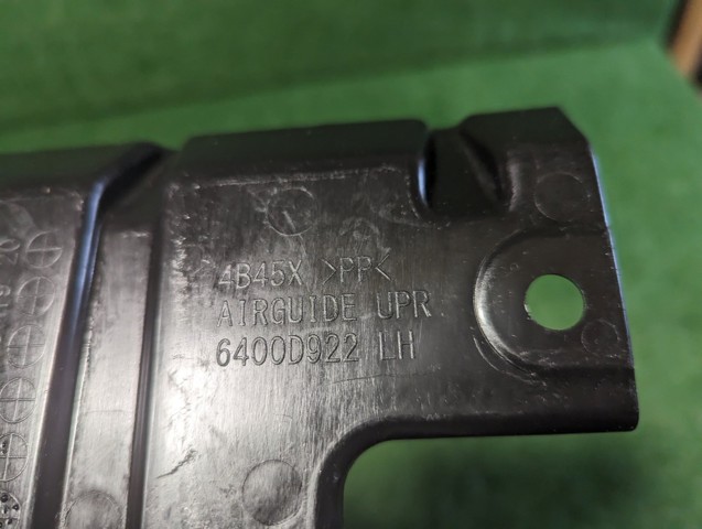 Дефлектор радиатора верхний 6400D922 MITSUBISHI