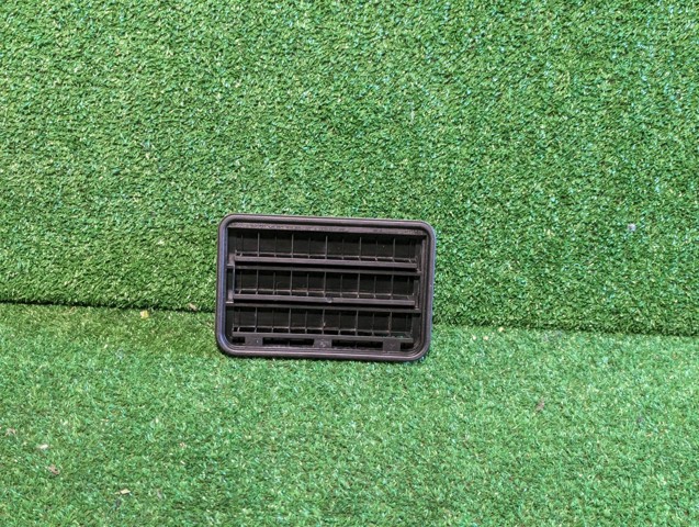 Решетка вентиляционная задняя 64226962293 BMW