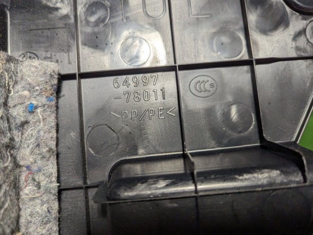 TOYOTA 6499778011 в наличии Чернигов