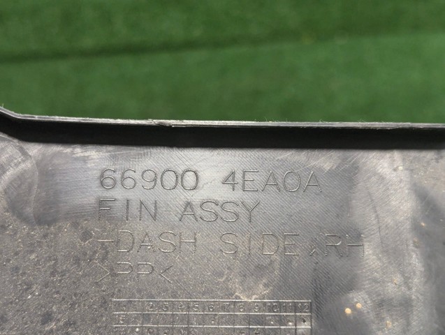 Обшивка стойки кузова внутренняя, передняя правая 669004EA0A NISSAN